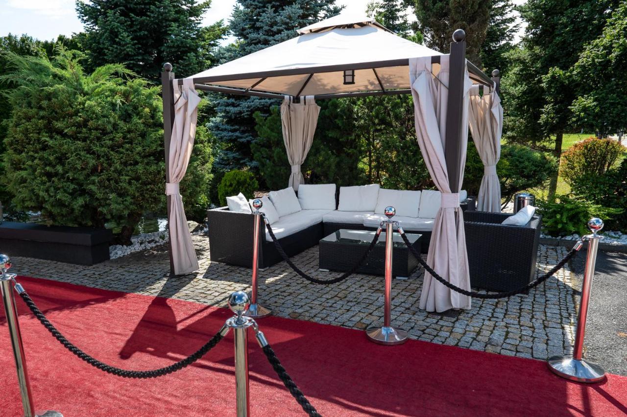 Hotel Europejski Ныса Экстерьер фото