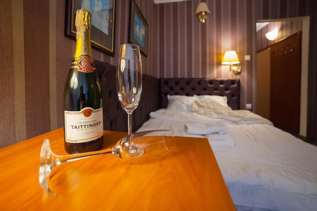 Hotel Europejski Ныса Номер фото