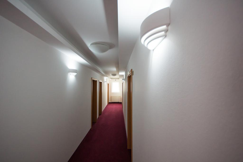 Hotel Europejski Ныса Экстерьер фото